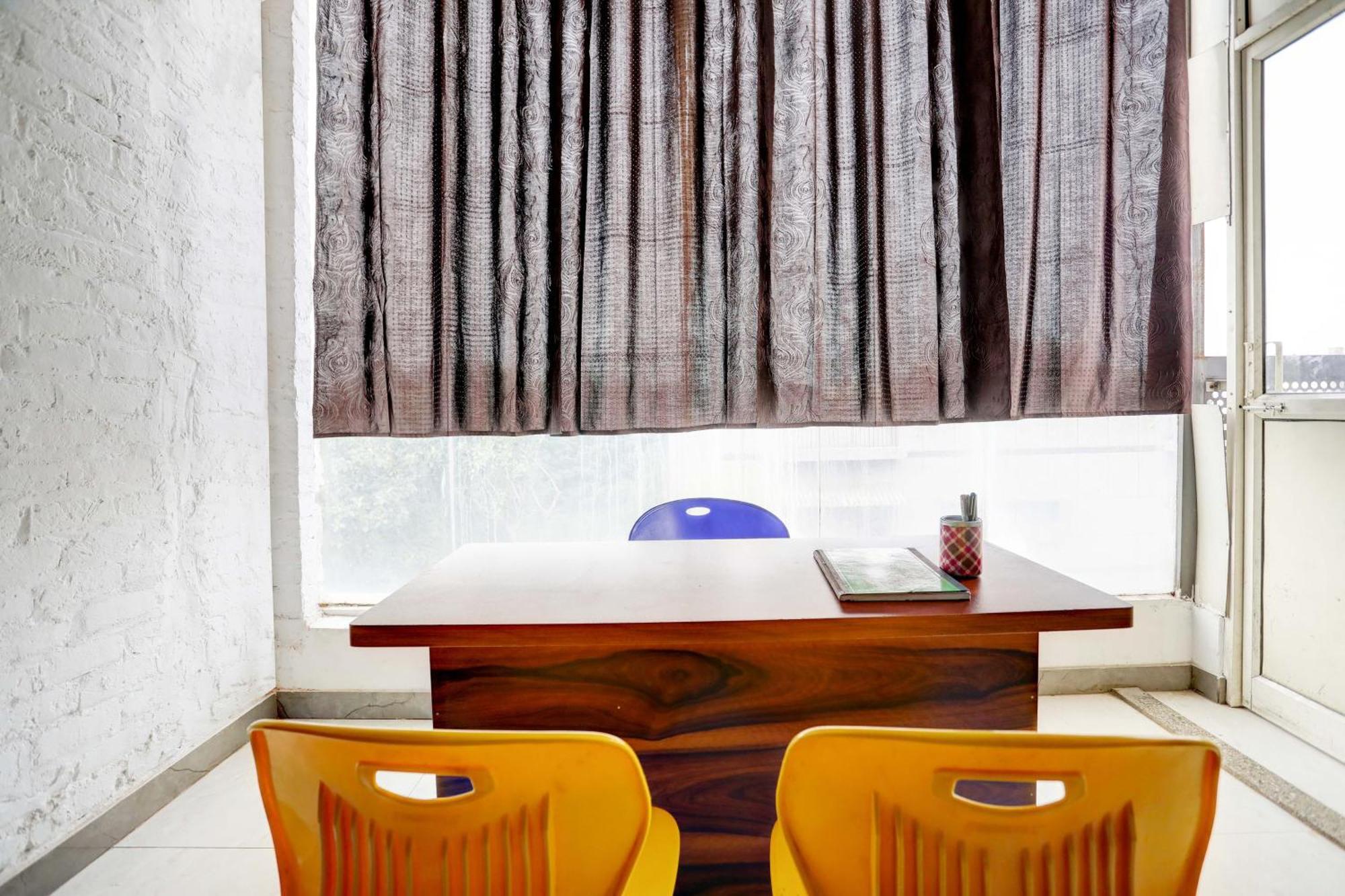 Aashiyana Homes New Delhi Exterior foto